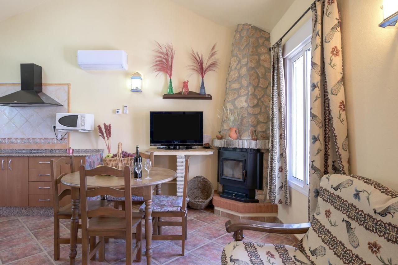 Casa Dalia Con Piscina Privada Villa โกนิล เด ลาฟรอนเตรา ภายนอก รูปภาพ