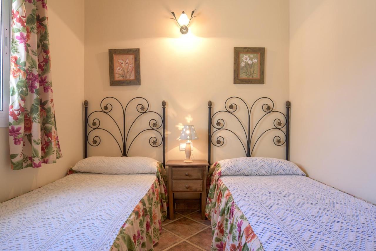 Casa Dalia Con Piscina Privada Villa โกนิล เด ลาฟรอนเตรา ภายนอก รูปภาพ